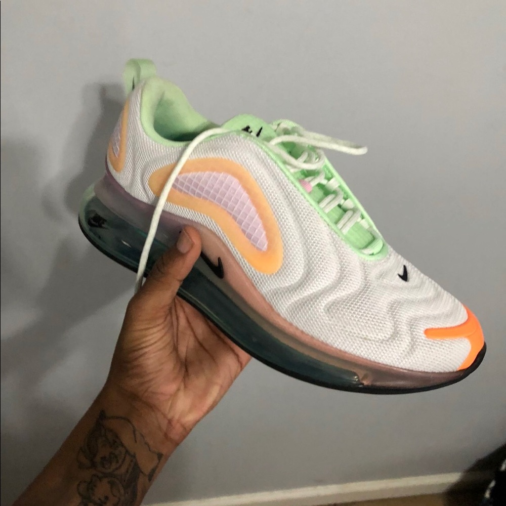 Women’s Nike shoes
